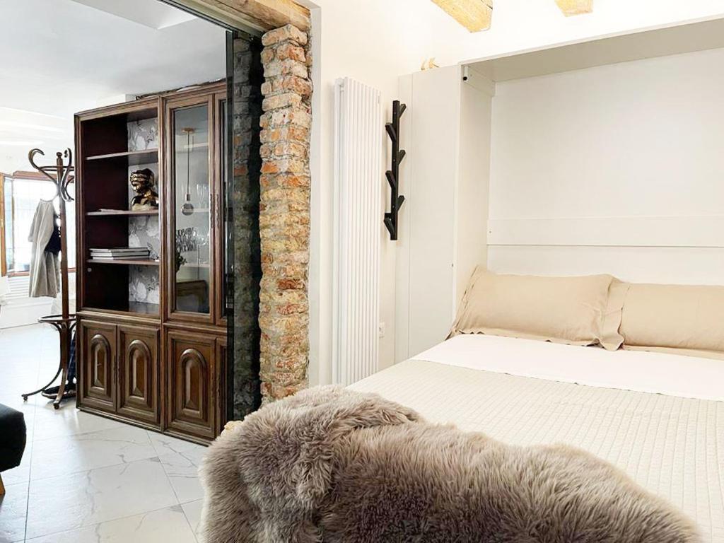 One-Bedroom Apartment,1294570354:JPEG